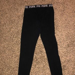 Victoria Secret PINK black leggings size medium.